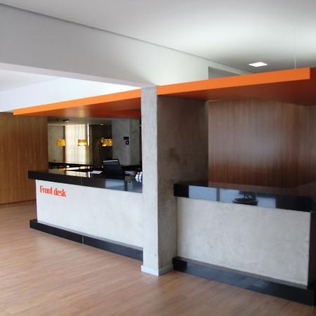 Vista Inn Express Контажен Экстерьер фото