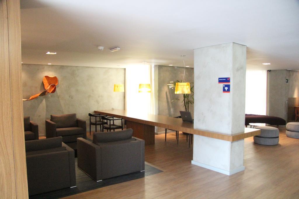 Vista Inn Express Контажен Экстерьер фото